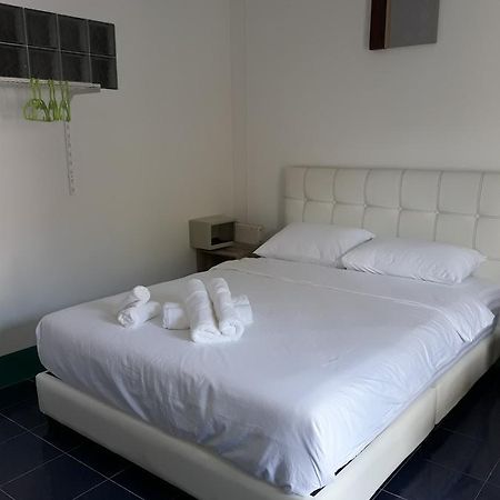 Chinn House Karon Extérieur photo